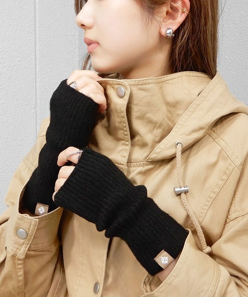 minia（ミニア）の「カラーリブアームウォーマー（アームカバー・レディース・モカ/グリーン/ブラウン/ブラック/アイボリー・FREE）」の6枚目の写真