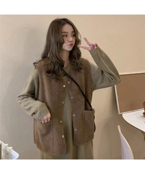 DEVICE（デバイス）の「ポケット付き ボタン ボアベスト（ベスト・レディース・ブラウン/ベージュ・FREE）」の11枚目の写真