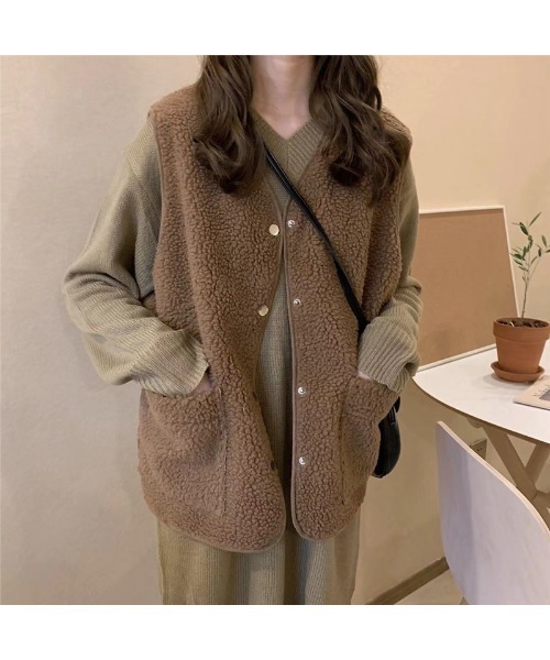 DEVICE（デバイス）の「ポケット付き ボタン ボアベスト（ベスト・レディース・ブラウン/ベージュ・FREE）」の6枚目の写真