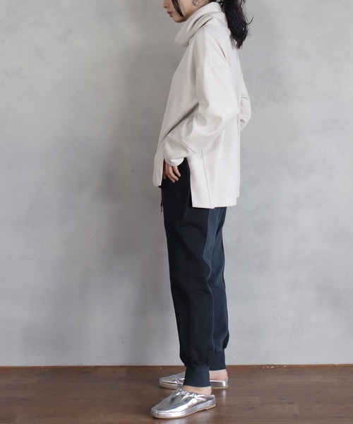 BITTOKO（ビットコ）の「H/Nサイド釦プルオーバー（Tシャツ/カットソー・レディース・ブラック/オフホワイト/ブルー・FREE）」の7枚目の写真