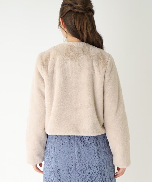 index（インデックス）の「◆ノーカラー ショートファーコート【DRESS】（ノーカラーコート・レディース・ブラウン系その他/ライトグレー・36/38/40/42）」の15枚目の写真