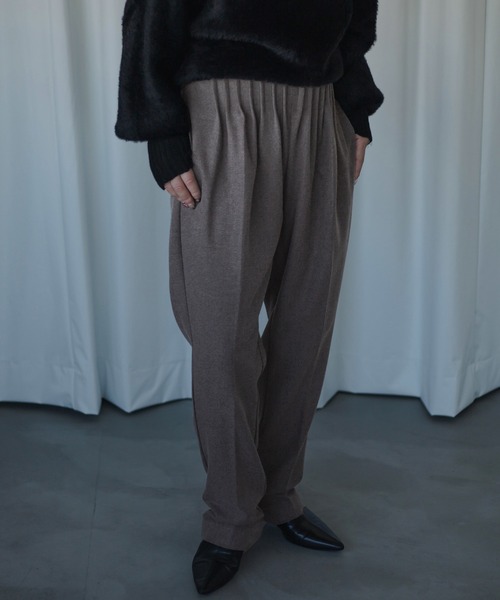 Ezick(エジック)の「Pleats tuck ルーズスラックス(スラックス・レディース・ダークブルー/ピンクベージュ/チャコールグレー・FREE)」の20枚目の写真