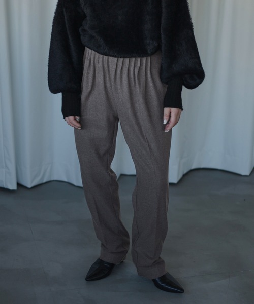 Ezick(エジック)の「Pleats tuck ルーズスラックス(スラックス・レディース・ダークブルー/ピンクベージュ/チャコールグレー・FREE)」の14枚目の写真