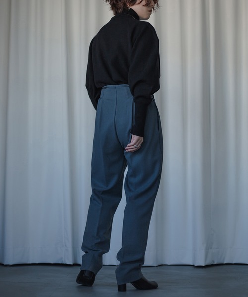 Ezick(エジック)の「Pleats tuck ルーズスラックス(スラックス・レディース・ダークブルー/ピンクベージュ/チャコールグレー・FREE)」の19枚目の写真
