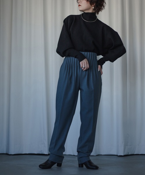 Ezick(エジック)の「Pleats tuck ルーズスラックス(スラックス・レディース・ダークブルー/ピンクベージュ/チャコールグレー・FREE)」の22枚目の写真