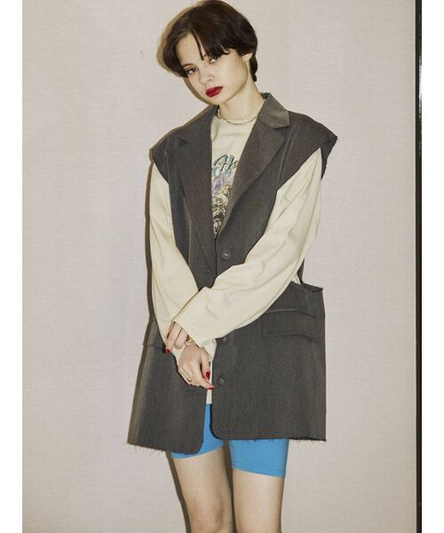 jouetie（ジュエティ）の「カットアウトテーラードベスト【ジレ】（ベスト・レディース・ネイビー/ピンク/グレー・MEDIUM）」の4枚目の写真