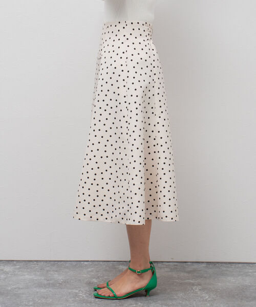 NOLLEY’S（ノーリーズ）の「グログランフレアスカート（スカート・レディース・ホワイト系その他4/ブラック系その他3・36/38）」の14枚目の写真