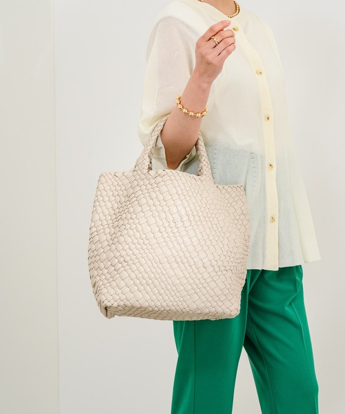 Shiraleah（シャラレア）の「【KATHARINE ROSS】Shiraleah PUレザー編み込みトートバッグ（トートバッグ・レディース・アイボリー・MEDIUM）」の11枚目の写真