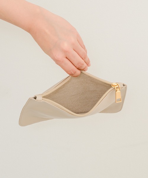 Shiraleah（シャラレア）の「【KATHARINE ROSS】Shiraleah PUレザー編み込みトートバッグ（トートバッグ・レディース・アイボリー・MEDIUM）」の12枚目の写真