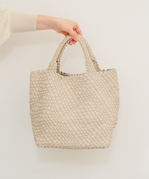 Shiraleah（シャラレア）の「【KATHARINE ROSS】Shiraleah PUレザー編み込みトートバッグ（トートバッグ・レディース・アイボリー・MEDIUM）」の13枚目の写真