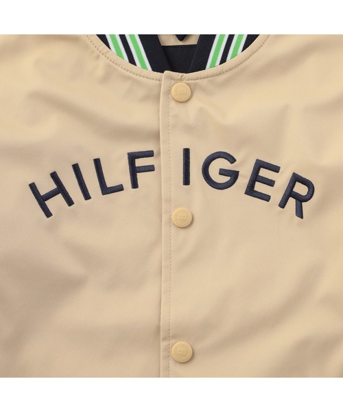 TOMMY HILFIGER（トミーヒルフィガー）の「BOYS アーチロゴボンバージャケット（スタジャン・キッズ・ベージュ・100cm/110cm/120cm/90cm）」の4枚目の写真