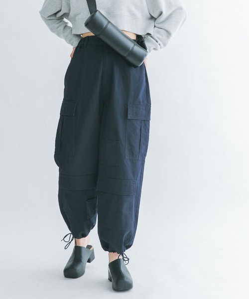 KBF（ケイビーエフ）の「ポケットディティールカーゴパンツ（その他パンツ・レディース・ネイビー/オフホワイト/カーキ・ONE）」の3枚目の写真