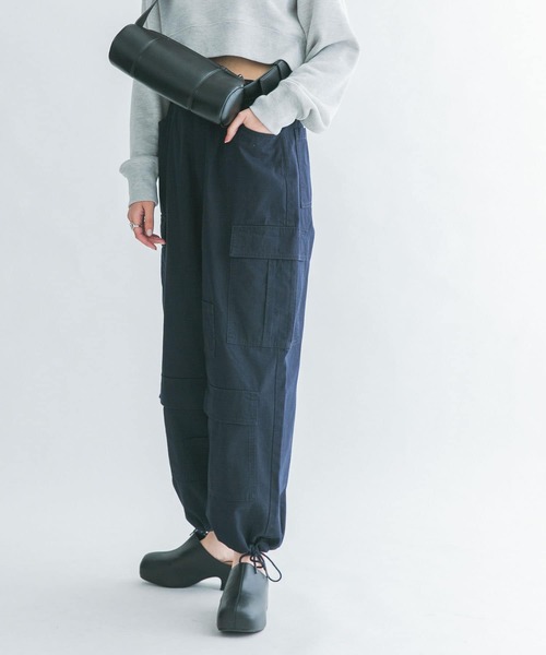 KBF（ケイビーエフ）の「ポケットディティールカーゴパンツ（その他パンツ・レディース・ネイビー/オフホワイト/カーキ・ONE）」の19枚目の写真