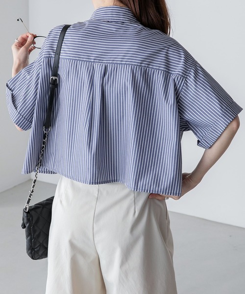 BONLECILL（ボンルシール）の「パールボタンクロップドレギュラーカラー半袖シャツ（シャツ/ブラウス・レディース・オフホワイト/ブルー/ネイビー系/ブラック系/ピンク/ブラック系2/オレンジ/ブラック系1・FREE）」の12枚目の写真