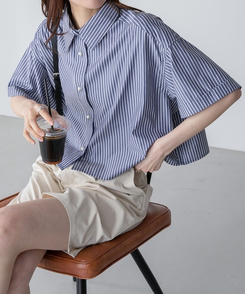 BONLECILL（ボンルシール）の「パールボタンクロップドレギュラーカラー半袖シャツ（シャツ/ブラウス・レディース・オフホワイト/ブルー/ネイビー系/ブラック系/ピンク/ブラック系2/オレンジ/ブラック系1・FREE）」の16枚目の写真