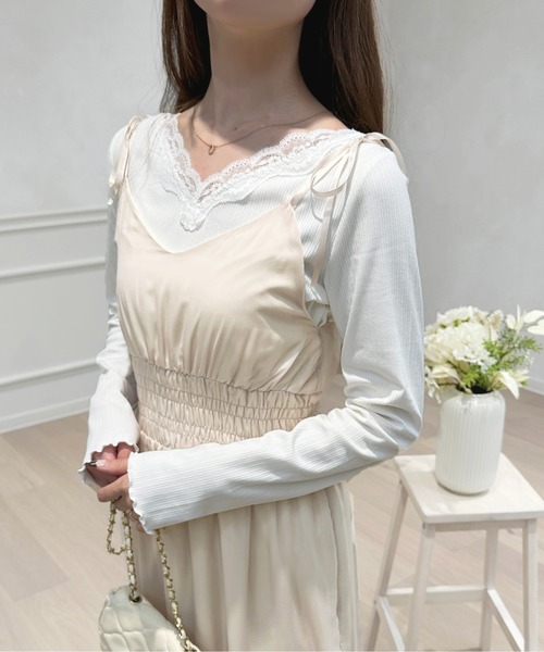 apres jour(アプレジュール)の「Vネックレースインナー【ZOZOTOWN限定アイテム】(Tシャツ/カットソー・レディース・グレイッシュベージュ/ブラック/オフホワイト・フリー/X-LARGE)」の5枚目の写真