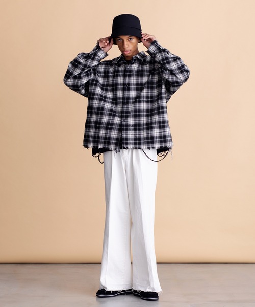 VICTIM(ヴィクティム)の「VICTIM ヴィクティム / DAMEGE WIDE DENIM PANTS ダメージワイドデニムパンツ ホワイトデニム / VTM-23-P-029(デニムパンツ・メンズ・オフホワイト・MEDIUM/LARGE/X-LARGE)」の3枚目の写真