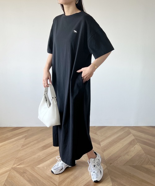 POLOCHAMPS(ポロチャンプス)の「【POLOCHAMPS/ポロチャンプス】別注 ワンポイント刺繍 半袖Tシャツワンピース(ワンピース・レディース・ブラック/ライトグレー/ベージュ・FREE)」の15枚目の写真