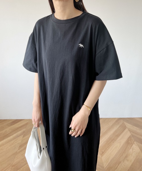 POLOCHAMPS(ポロチャンプス)の「【POLOCHAMPS/ポロチャンプス】別注 ワンポイント刺繍 半袖Tシャツワンピース(ワンピース・レディース・ブラック/ライトグレー/ベージュ・FREE)」の9枚目の写真