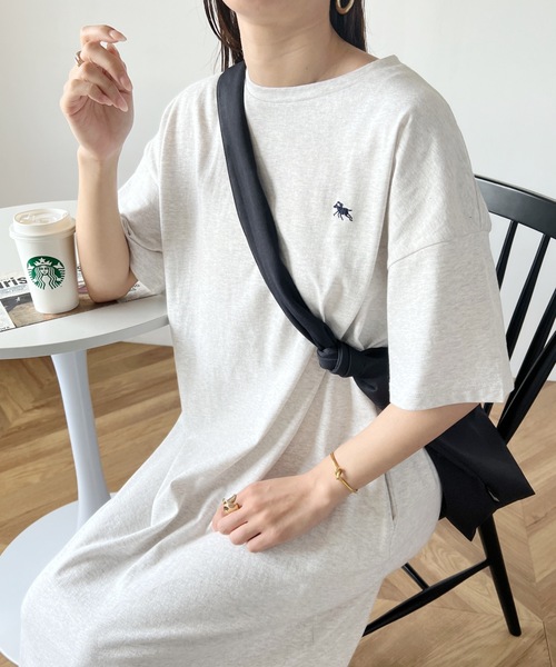POLOCHAMPS(ポロチャンプス)の「【POLOCHAMPS/ポロチャンプス】別注 ワンポイント刺繍 半袖Tシャツワンピース(ワンピース・レディース・ブラック/ライトグレー/ベージュ・FREE)」の7枚目の写真