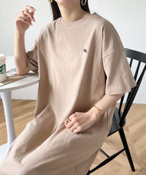 POLOCHAMPS(ポロチャンプス)の「【POLOCHAMPS/ポロチャンプス】別注 ワンポイント刺繍 半袖Tシャツワンピース(ワンピース・レディース・ブラック/ライトグレー/ベージュ・FREE)」の6枚目の写真