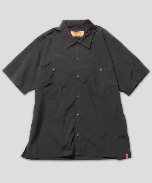 UNIVERSAL OVERALL（ユニバーサルオーバーオール）の「UNIVERSAL OVERALL/ユニバーサルオーバーオール PACKABLE SHIRT シャツ（シャツ/ブラウス・メンズ・ライトグレー/ブラック/グリーン・L/M/XL）」の2枚目の写真