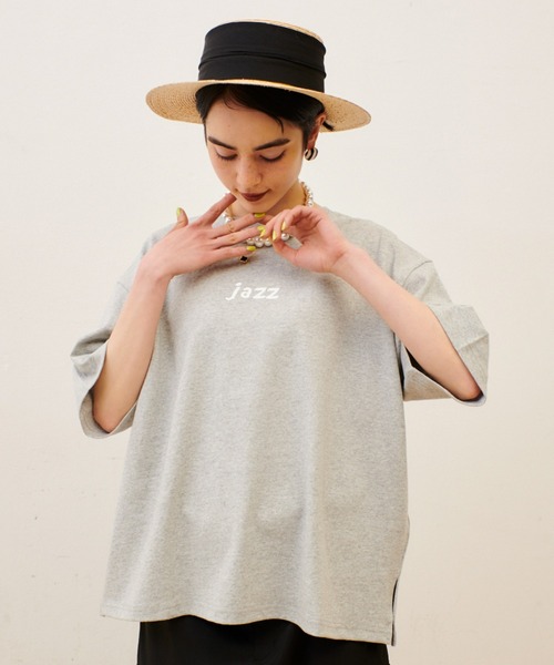 manana suerte(マニャーナスエルテ)の「しっかりとした生地感 オーバーサイズmusicロゴTシャツ(Tシャツ/カットソー・レディース・ホワイト/ブラック/グレー・FREE)」の3枚目の写真