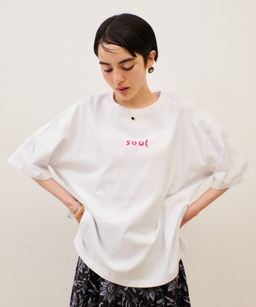 manana suerte(マニャーナスエルテ)の「しっかりとした生地感 オーバーサイズmusicロゴTシャツ(Tシャツ/カットソー・レディース・ホワイト/ブラック/グレー・FREE)」の1枚目の写真