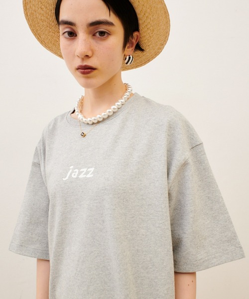 manana suerte(マニャーナスエルテ)の「しっかりとした生地感 オーバーサイズmusicロゴTシャツ(Tシャツ/カットソー・レディース・ホワイト/ブラック/グレー・FREE)」の12枚目の写真