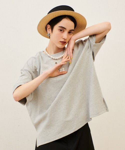 manana suerte(マニャーナスエルテ)の「しっかりとした生地感 オーバーサイズmusicロゴTシャツ(Tシャツ/カットソー・レディース・ホワイト/ブラック/グレー・FREE)」の13枚目の写真