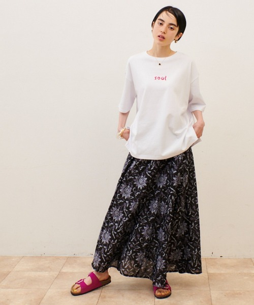 manana suerte(マニャーナスエルテ)の「しっかりとした生地感 オーバーサイズmusicロゴTシャツ(Tシャツ/カットソー・レディース・ホワイト/ブラック/グレー・FREE)」の6枚目の写真