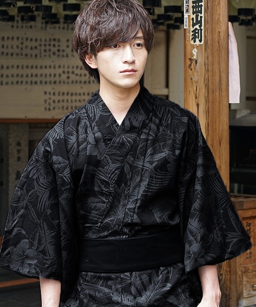 MinoriTY（マイノリティ）の「【MinoriTY】ボタニカル線描きデザイン浴衣 浴衣＋腰帯 花火セット 夏祭りセット 【2点セット】メンズ（浴衣・メンズ・ブラック/ネイビー・M/XL/L）」の4枚目の写真