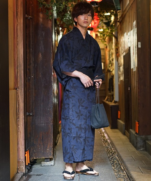 MinoriTY（マイノリティ）の「【MinoriTY】ボタニカル線描きデザイン浴衣 浴衣＋腰帯 花火セット 夏祭りセット 【2点セット】メンズ（浴衣・メンズ・ブラック/ネイビー・M/XL/L）」の5枚目の写真