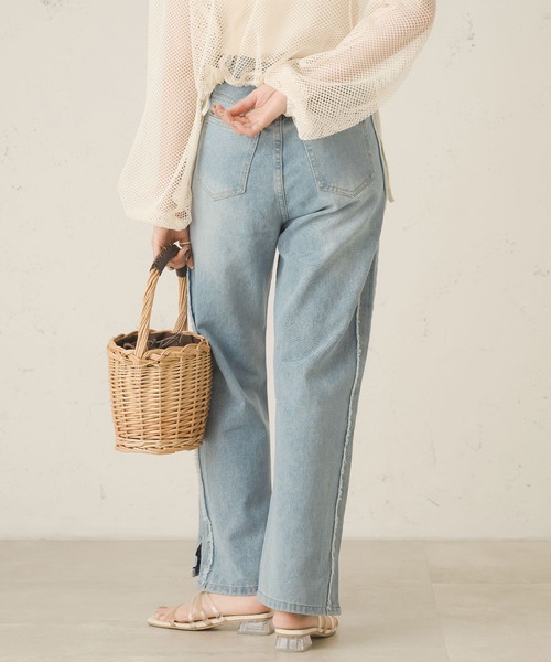 Ambre Neige（アンブルネージュ）の「フリンジストレートデニム／【WEB/EC限定商品】（デニムパンツ・レディース・ライトブルー・FREE）」の2枚目の写真