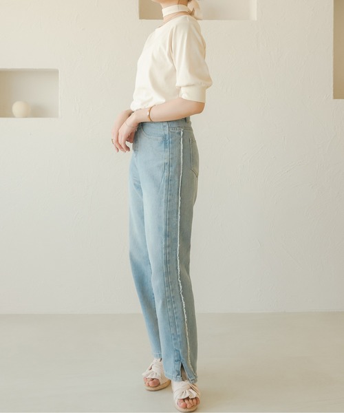 Ambre Neige（アンブルネージュ）の「フリンジストレートデニム／【WEB/EC限定商品】（デニムパンツ・レディース・ライトブルー・FREE）」の11枚目の写真