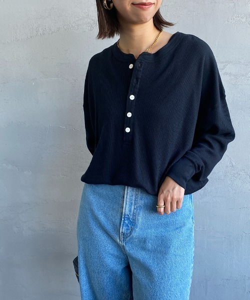 HANES（ヘインズ）の「[HANES/ヘインズ] UNDIES ヘンリーネック サーマルカットソー（Tシャツ/カットソー・レディース・ブラック/オフホワイト/ブラウン・F）」の20枚目の写真