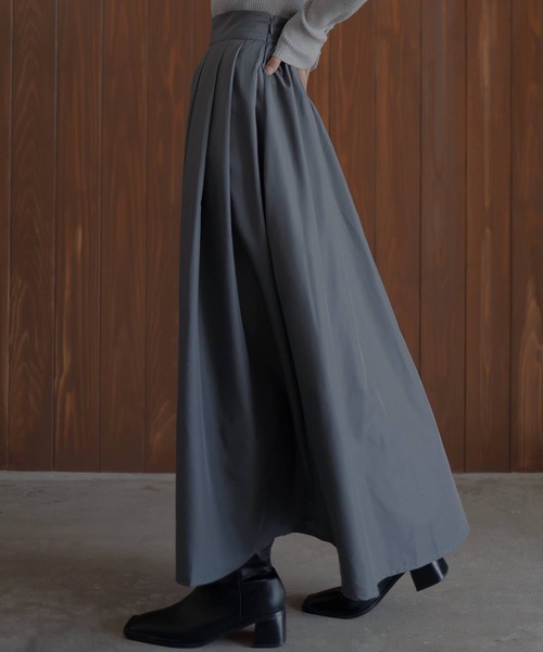 hellam(へラム)の「ナイロン タックフレアスカート(スカート・レディース・チャコールグレー/アイボリー/カーキ/ブラック・FREE)」の15枚目の写真