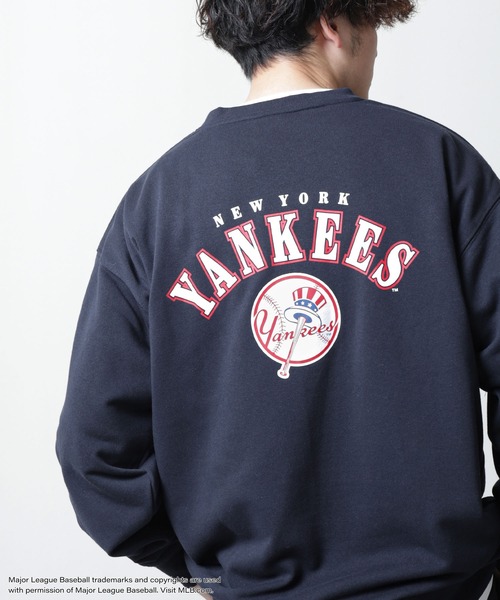 MLB（メジャーリーグベースボール）の「【MLB】 ビッグシルエット チームロゴ ワンポイント プルオーバー 裏毛 スウェット トレーナー（スウェット・メンズ・ネイビー/ブラック/アッシュグレー/グリーン/オフホワイト・X-LARGE/MEDIUM/LARGE）」の20枚目の写真