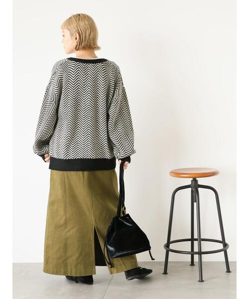 ehka sopo（エヘカソポ）の「メロークルーネックロンT（Tシャツ/カットソー・レディース・オフホワイト/ダークオレンジ/ブラック・F）」の18枚目の写真