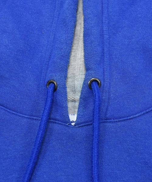 Champion(チャンピオン)の「【ヴィンテージ古着】Champion / チャンピオン ロゴ刺繍 スウェットパーカー(パーカー・メンズ・ブルー・MEDIUM)」の6枚目の写真