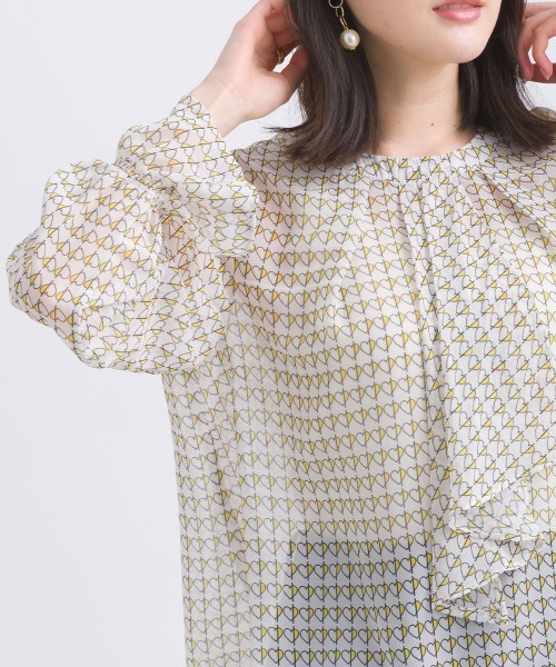 PICCIN PERLA(ピッチンペルラ)の「ハートプリントボウタイ長袖ブラウス(シャツ/ブラウス・レディース・オフホワイト/ネイビー・M)」の20枚目の写真