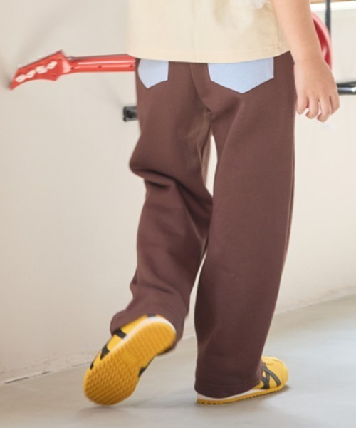 aBity select(アビティセレクト)の「フロントネーム 配色切替 ストレートパンツ(チノパンツ・キッズ・ダークブラウン/ラベンダー/杢グレー・120/110/100/90)」の4枚目の写真