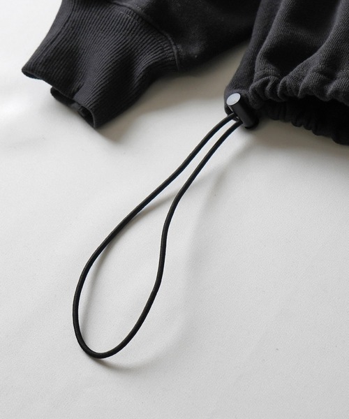 Labordi(ラボード)の「【Labordi】裏起毛 ドロスト ワンポイント刺繍ロゴ ビッグシルエットプルオーバーハーフジップスウェット ユニセックス(スウェット・メンズ・ブラック/チャコールグレー/グレー/ベージュ/グリーン・XL/L/M)」の21枚目の写真