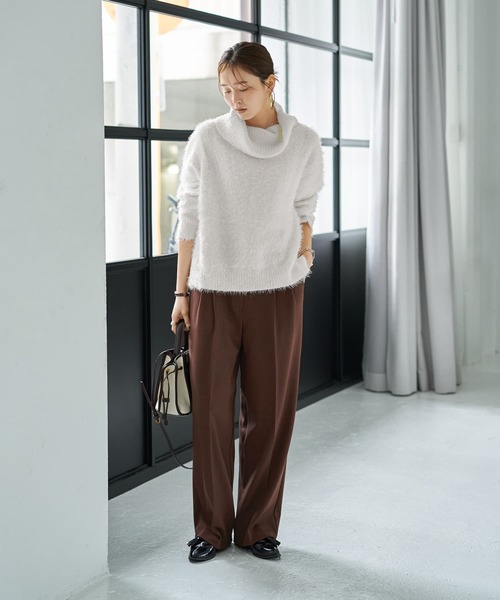 STYLE DELI(スタイルデリ)の「ふわふわシャギーオフタートルニット(ニット/セーター・レディース・ベージュ/ホワイト/ピンク・FREE)」の21枚目の写真