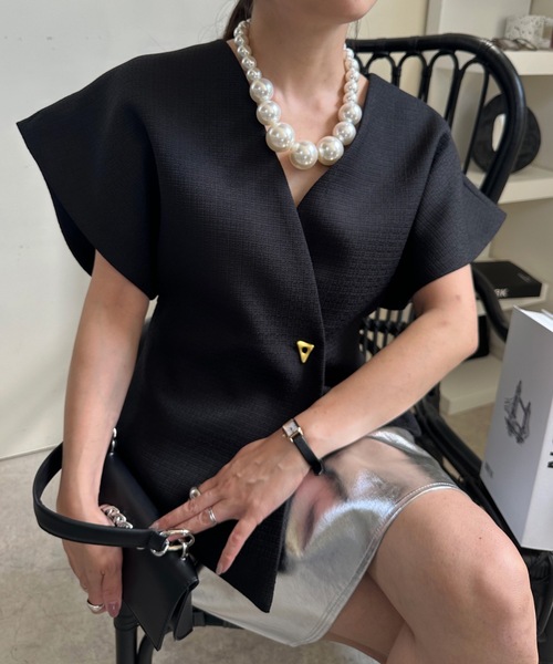 ULEULA(ウルア)の「金釦Vネックデザインベスト(ベスト・レディース・ブラック・FREE)」の18枚目の写真