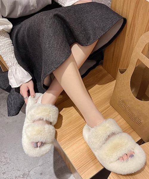 Miniministore(ミニミニストア)の「ファーサンダル レディースファースリッパ(サンダル・レディース・アイボリー/オレンジ/モカ/ブルー/ブラック/イエロー・23.5cm/24.5cm/22.5cm/24.0cm/23.0cm)」の2枚目の写真