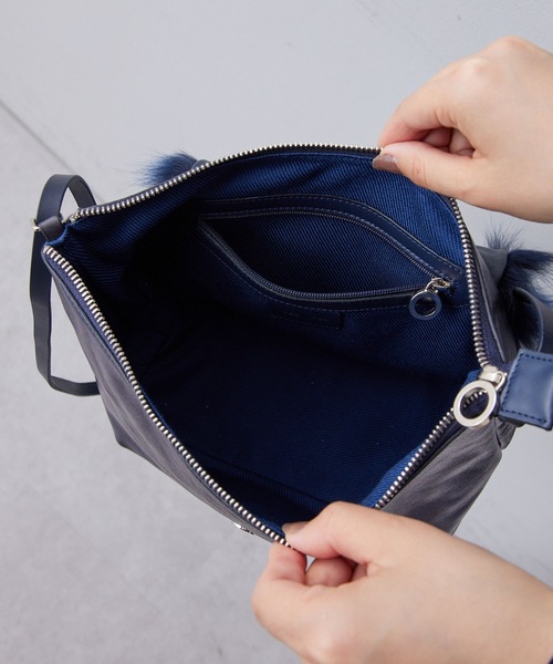 tee Lisa(ティーリサ)の「【Tee Lisa(ティーリサ)】別注/FOXファーフラップショルダーバッグ(ショルダーバッグ・レディース・ネイビー・FREE)」の7枚目の写真