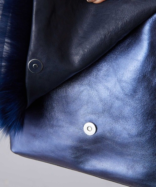 tee Lisa(ティーリサ)の「【Tee Lisa(ティーリサ)】別注/FOXファーフラップショルダーバッグ(ショルダーバッグ・レディース・ネイビー・FREE)」の10枚目の写真