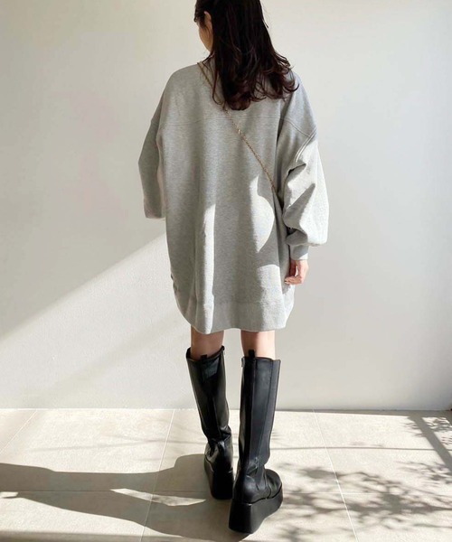 one after another NICE CLAUP（ワンアフターアナザーナイスクラップ）の「【WEB限定】2サイズ展開/ロゴ刺繍オーバーサイズスウェット（スウェット・レディース・ライトグレー/ピンク/オフホワイト/杢グレー/オートミール・MEDIUM/LARGE）」の10枚目の写真