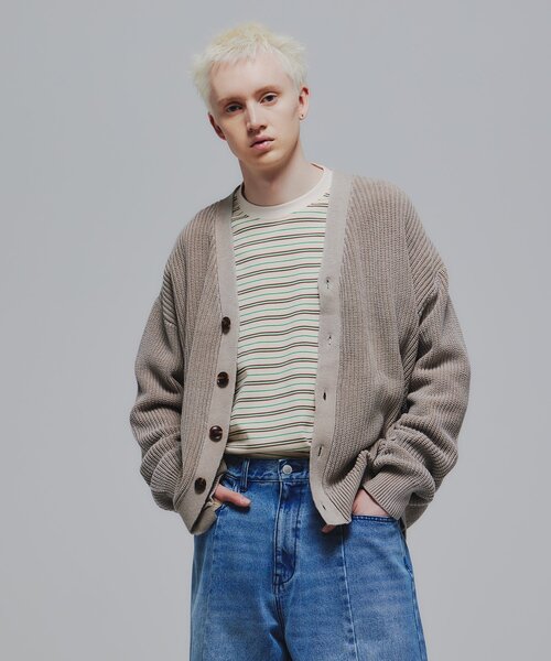 tk.TAKEO KIKUCHI（ティーケータケオキクチ）の「◆ピグメントニットカーディガン（カーディガン/ボレロ・メンズ・ブラック/ベージュ/ブルー系その他・03/02）」の2枚目の写真